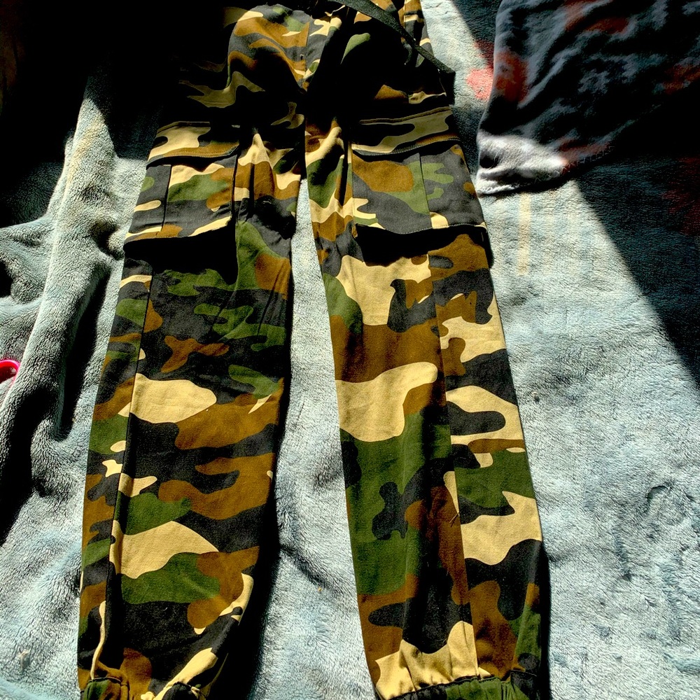 Camo pants